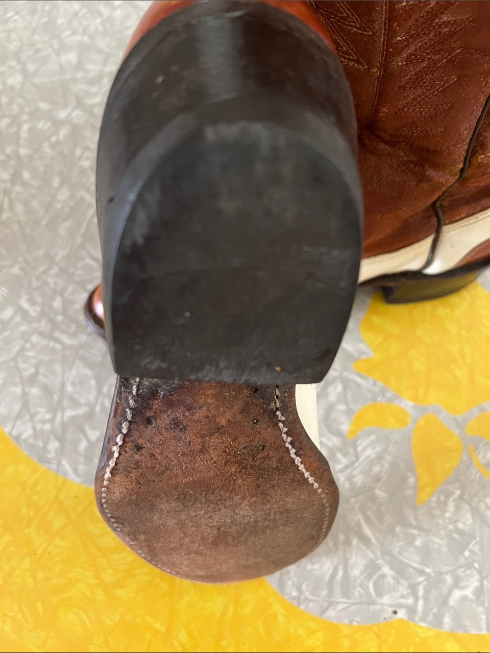 Two-Tone Brown and White vintage Cowboy Boots. Donating to cancer shop 7/14 - Picture 5 of 15